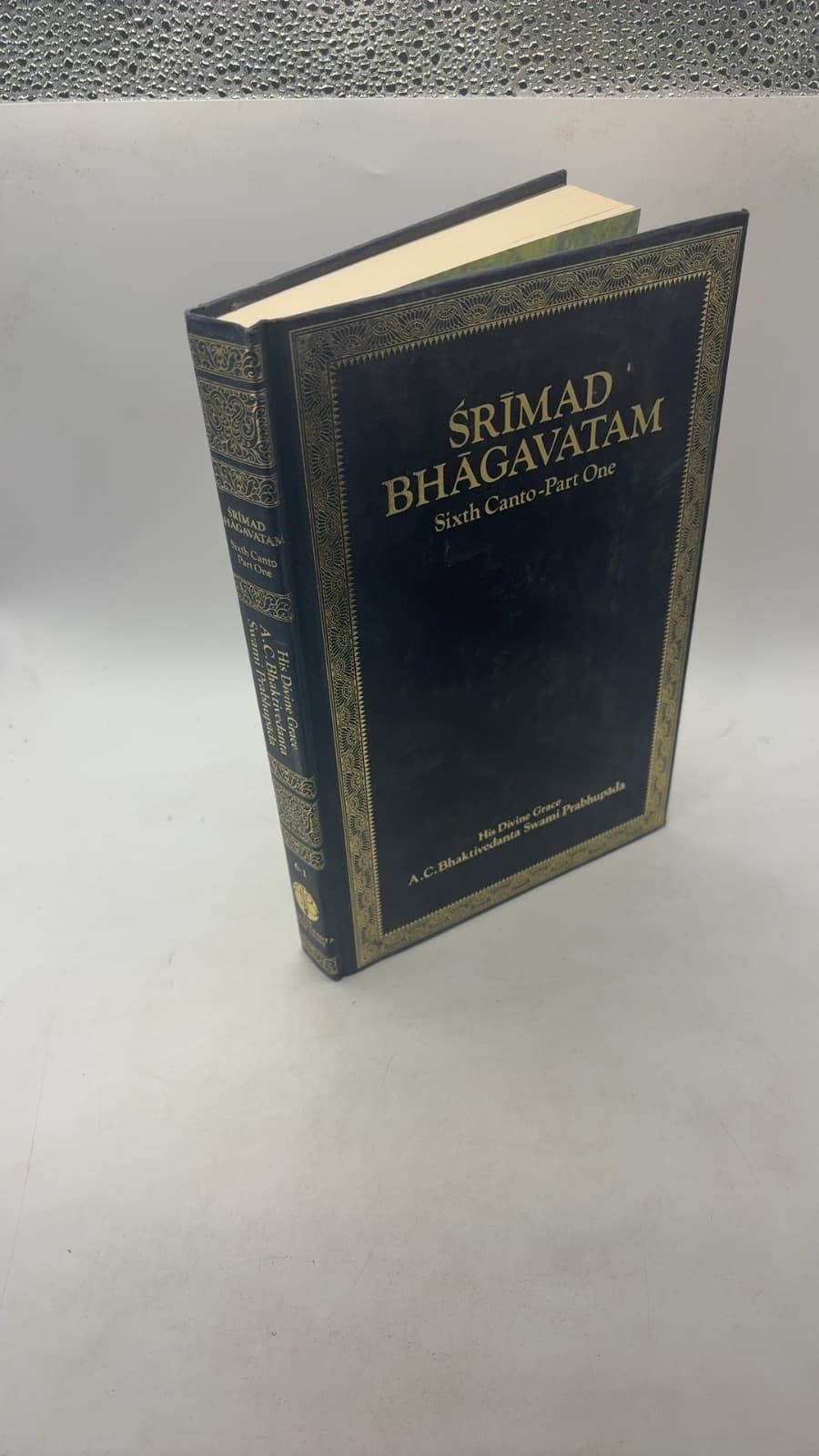 Śrīmad Bhāgavatam Sixth Canto-Part One by His Divine Grace A.C. Bhaktivedanta Swami Prabhupāda - front cover