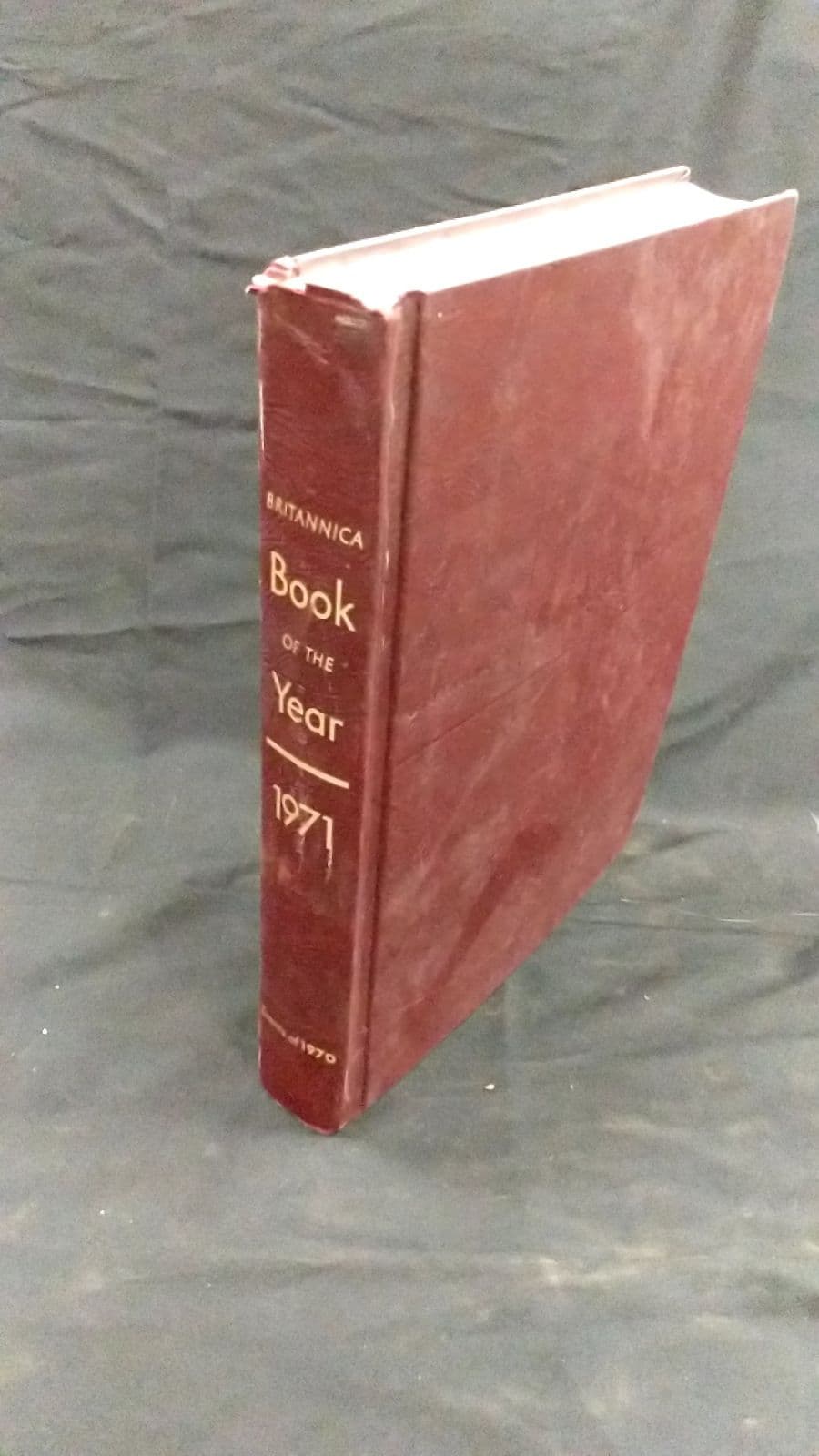 Britannica Book of the Year 1971 - front cover