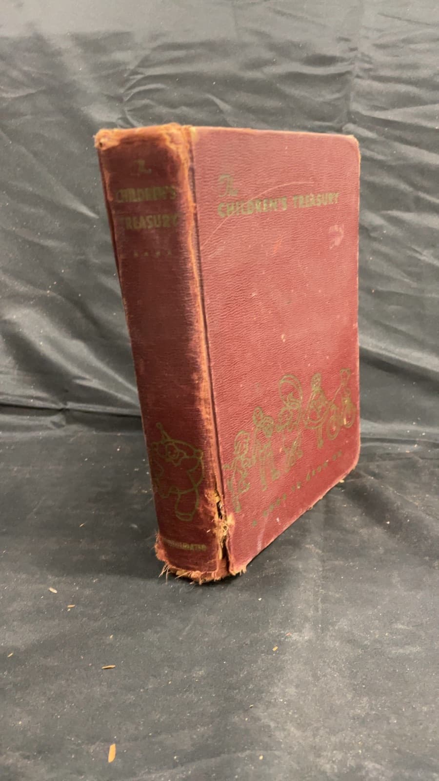 The Children's Treasury by Compiled by Marjorie Barrows - front cover