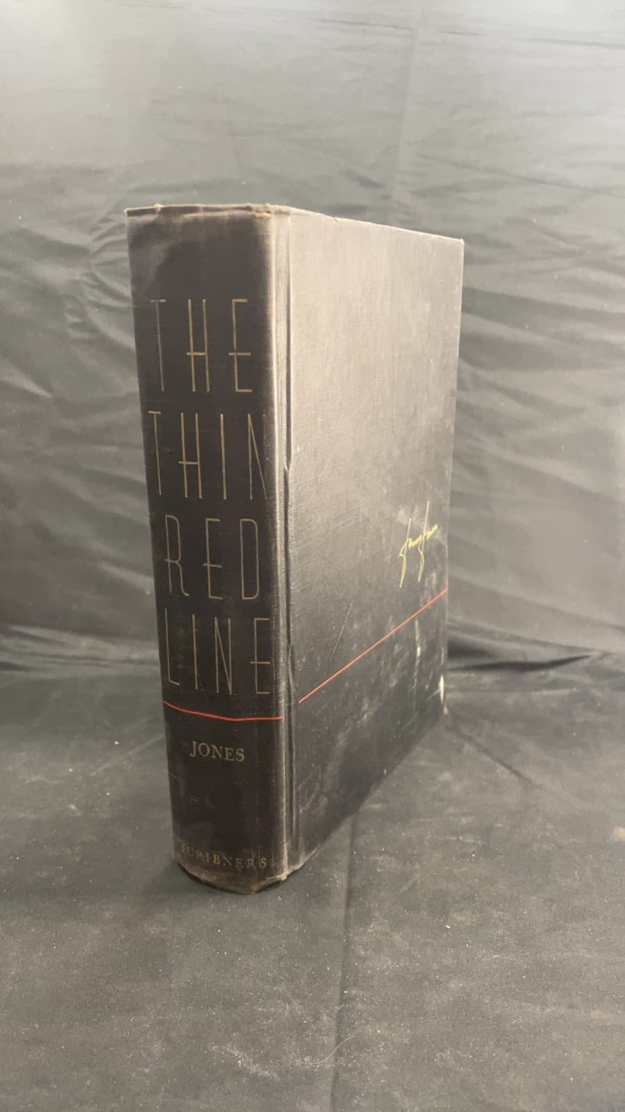 THE Thin RED Line by James Jones - front cover