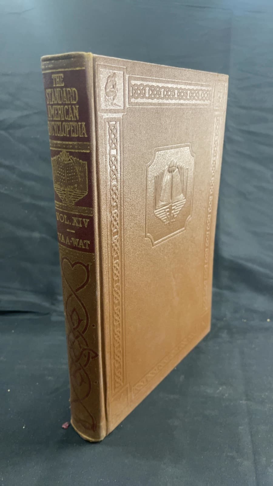 The Standard American Encyclopedia vol. 16 - front cover