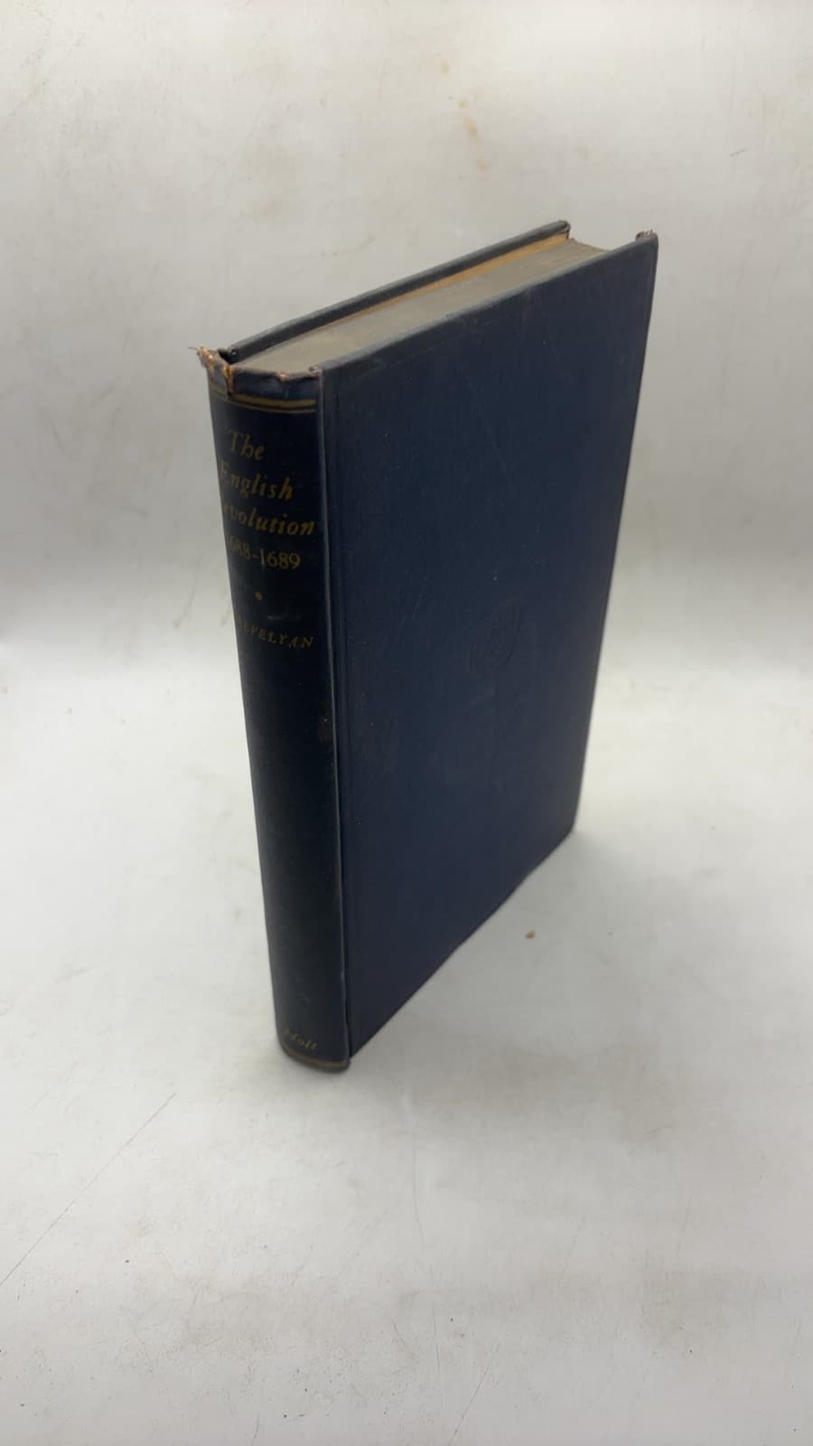 The English Revolution 1688-1689 by George Macaulay Trevelyan - front cover