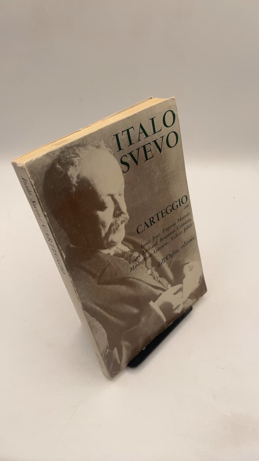 Carteggio by Italo Svevo - front cover
