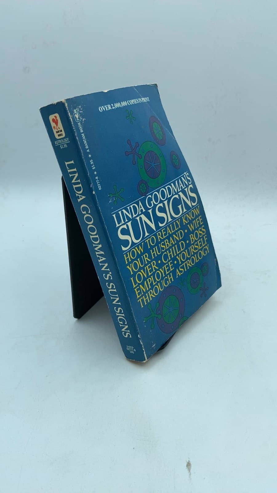 Linda Goodman's Sun Signs by Linda Goodman - front cover