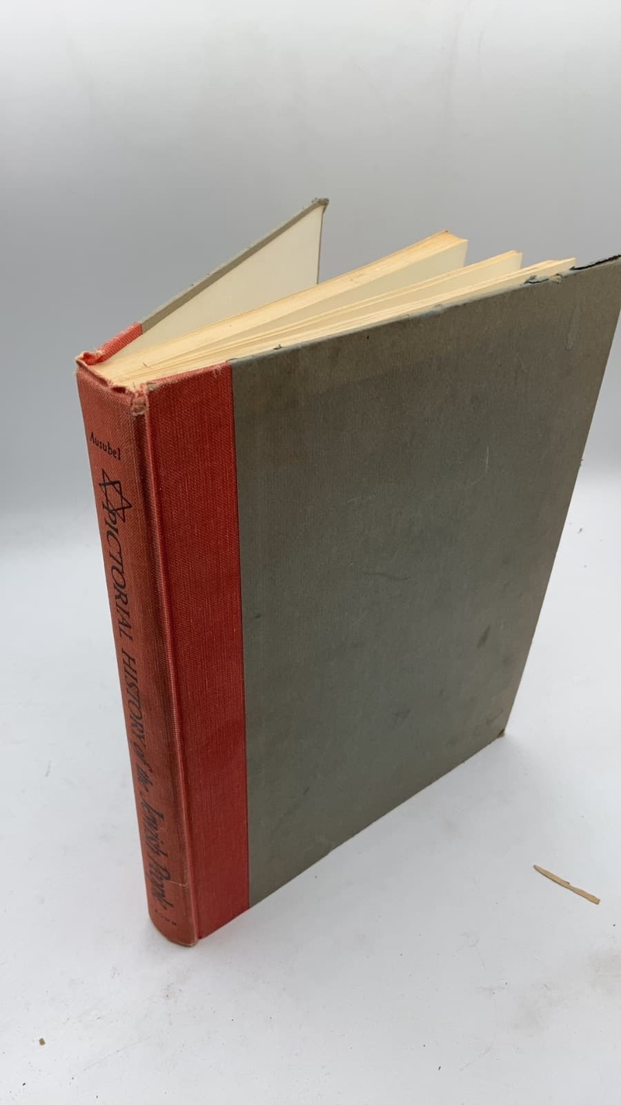 Pictorial History of the Jewish People by Nathan Ausubel - front cover