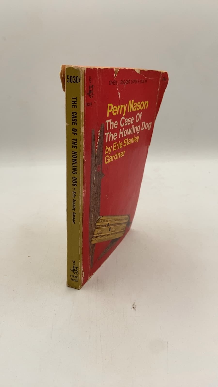 The Case of the Howling Dog by Erle Stanley Gardner - front cover
