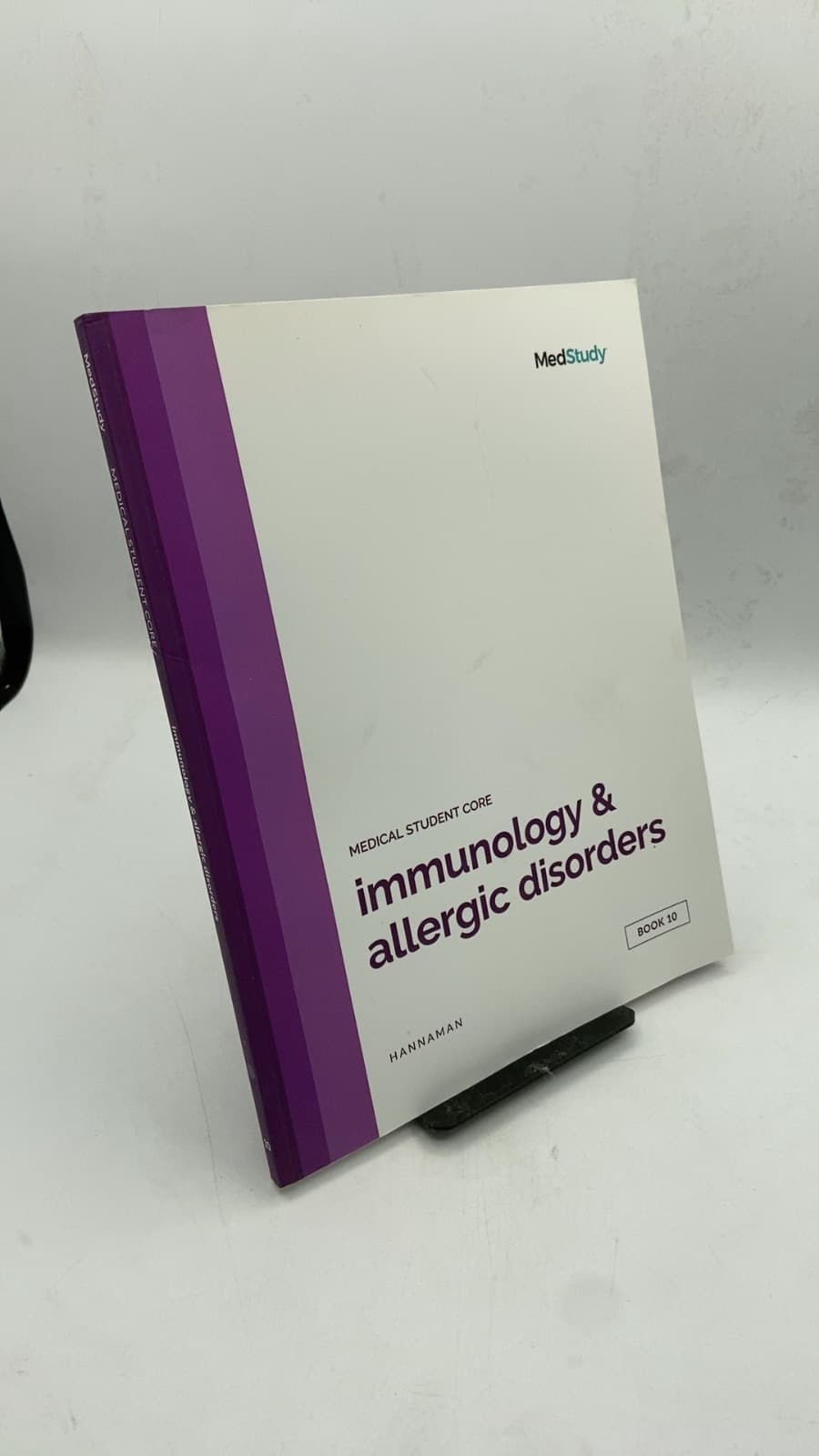 immunology & allergic disorders by Ellen Scholnicoff, MD - front cover