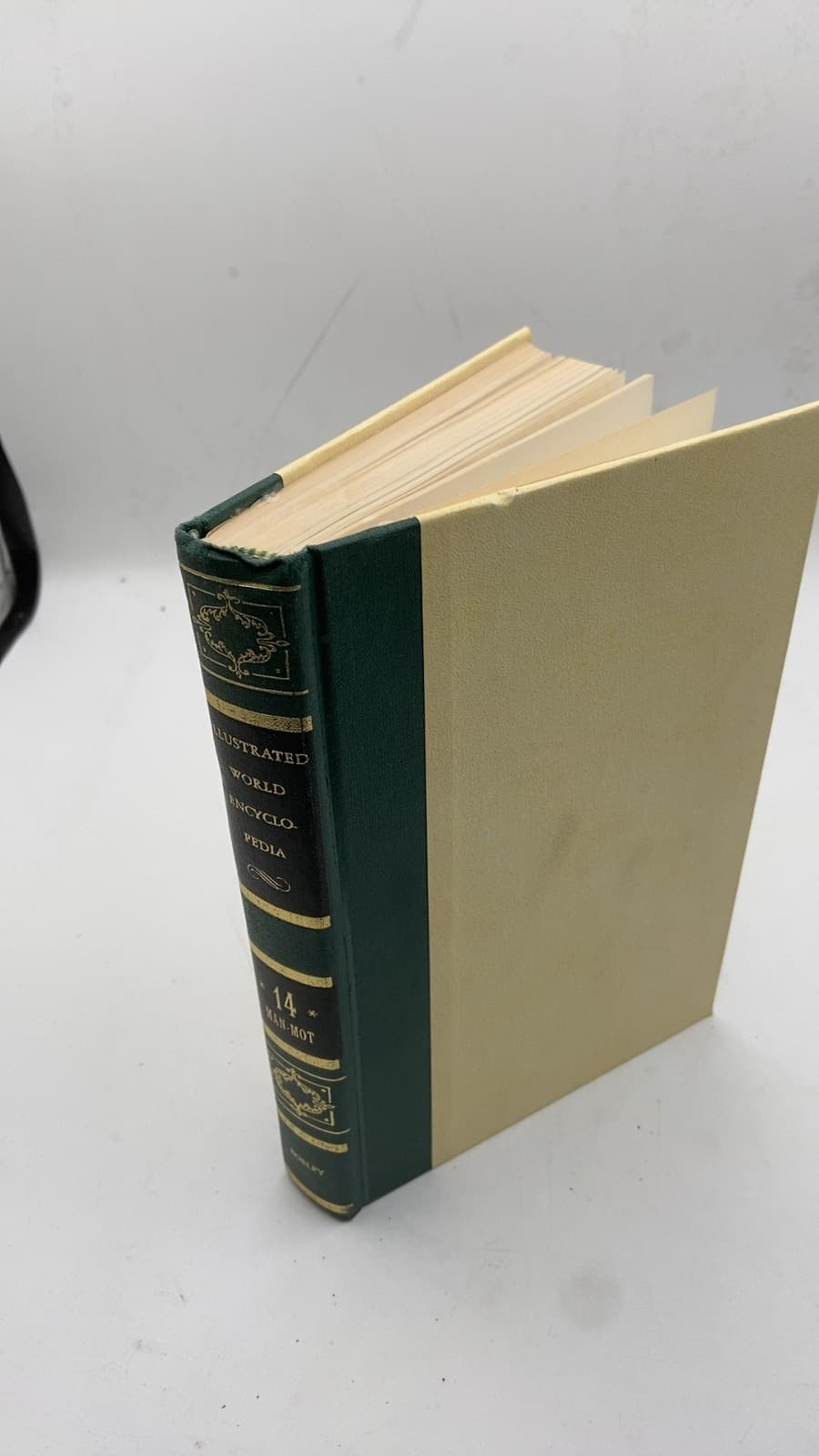 Illustrated World Encyclopedia