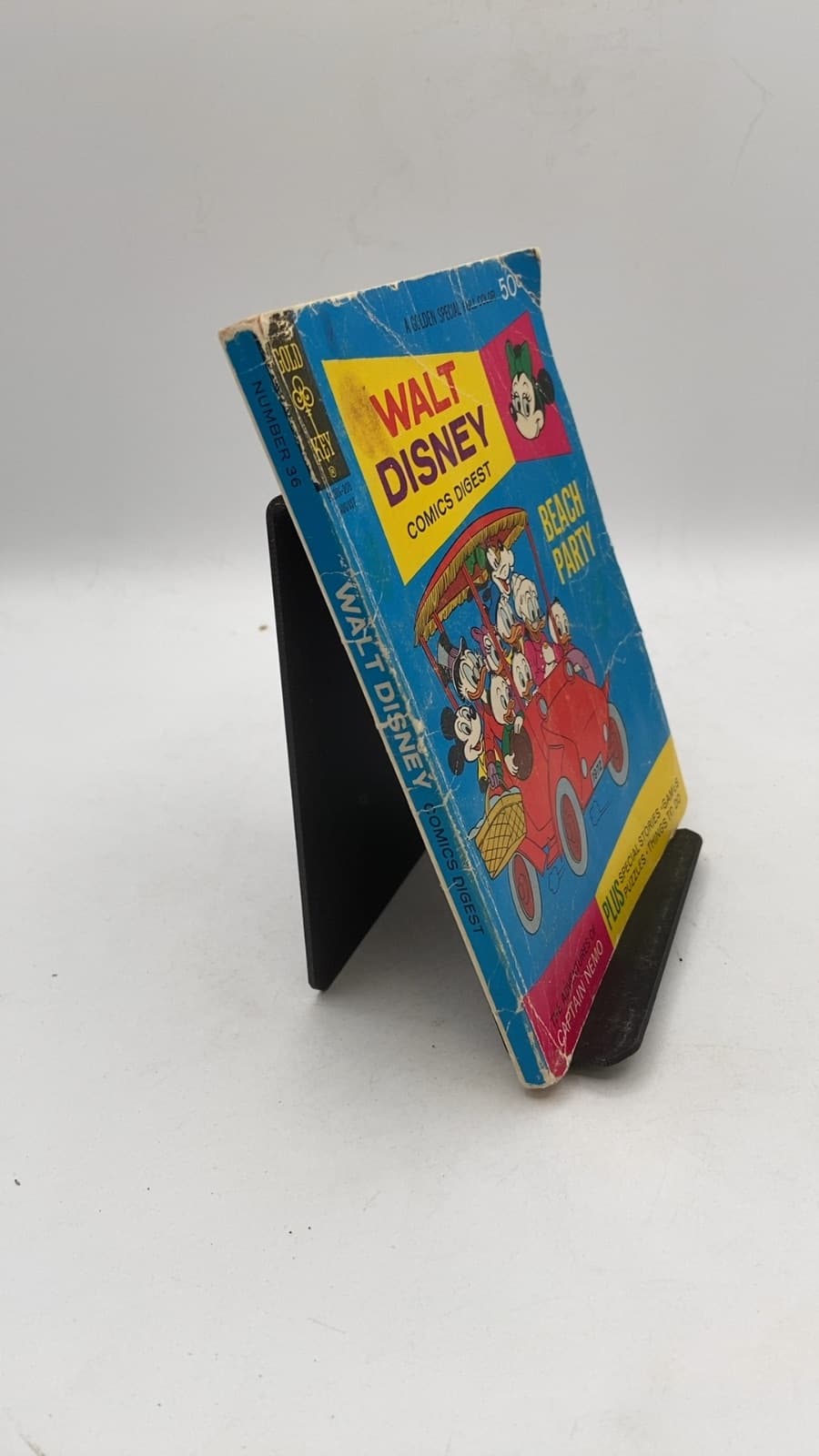 Walt Disney Comics Digest: Beach Party - front cover