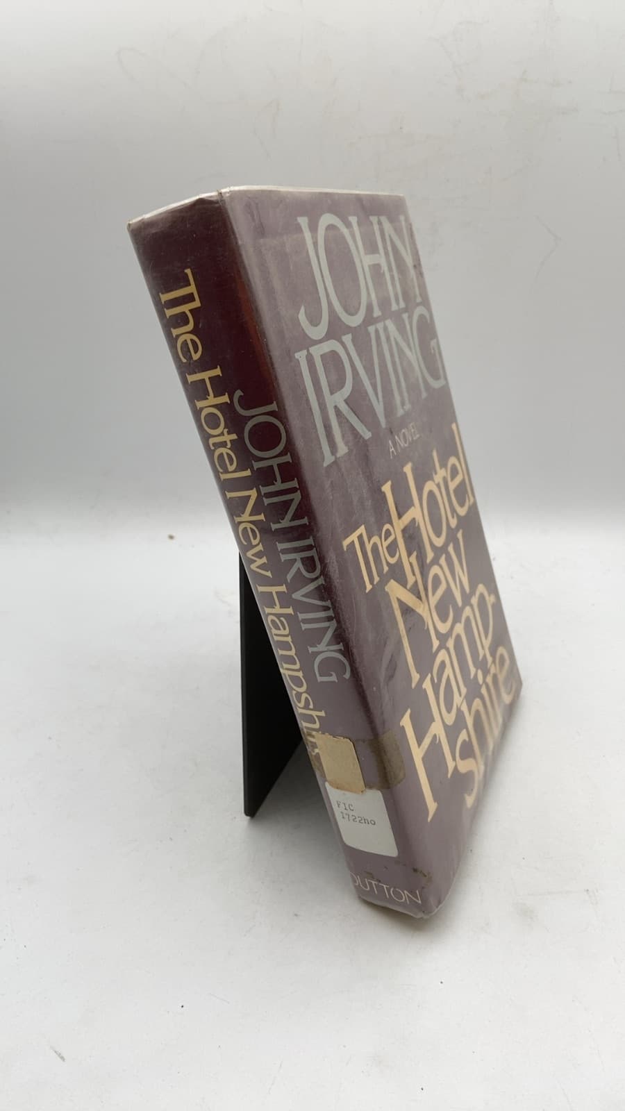 The Hotel New Hampshire by John Irving - front cover