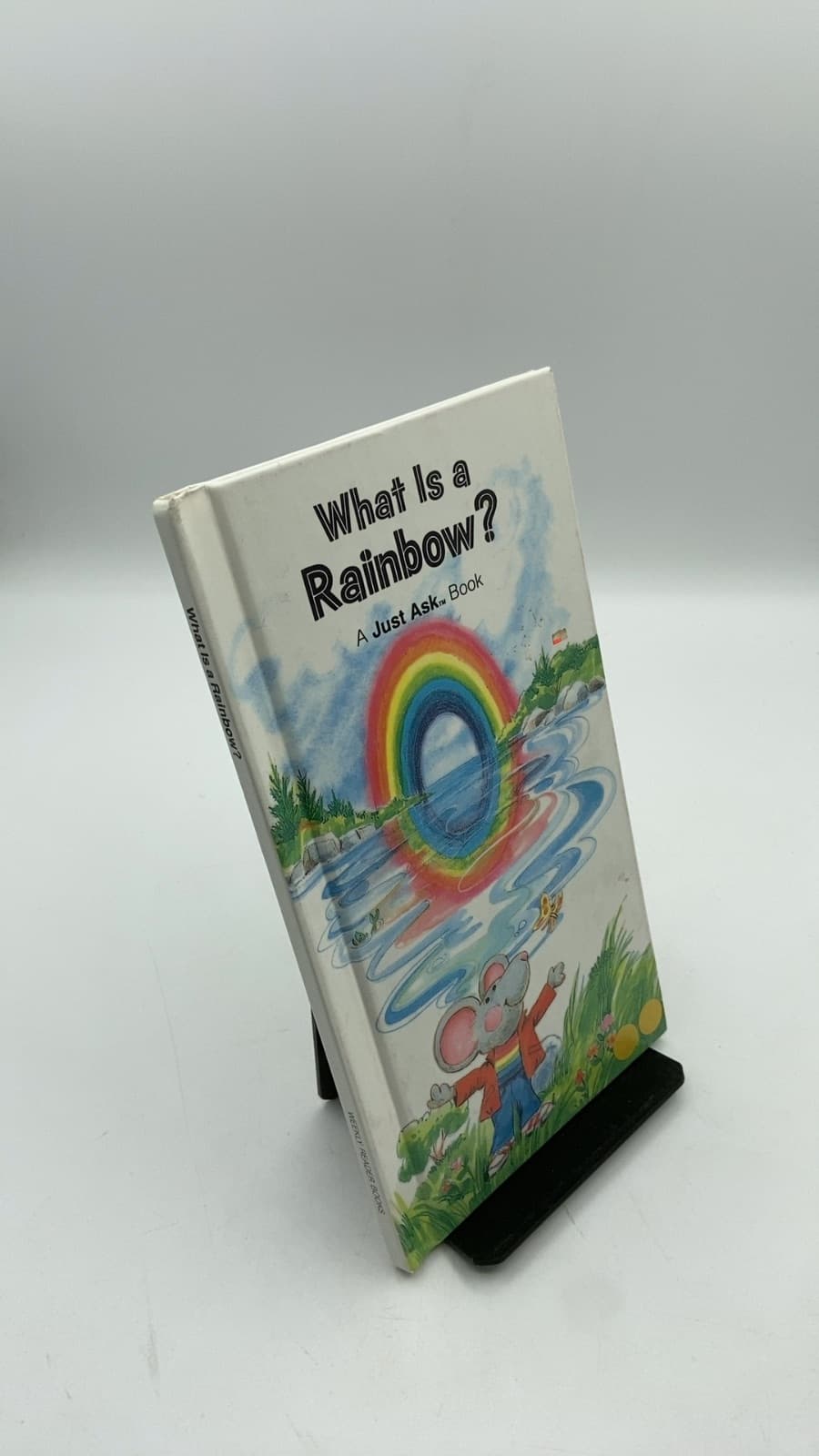 What Is a Rainbow? by Chris Arvetis and Carole Palmer - front cover