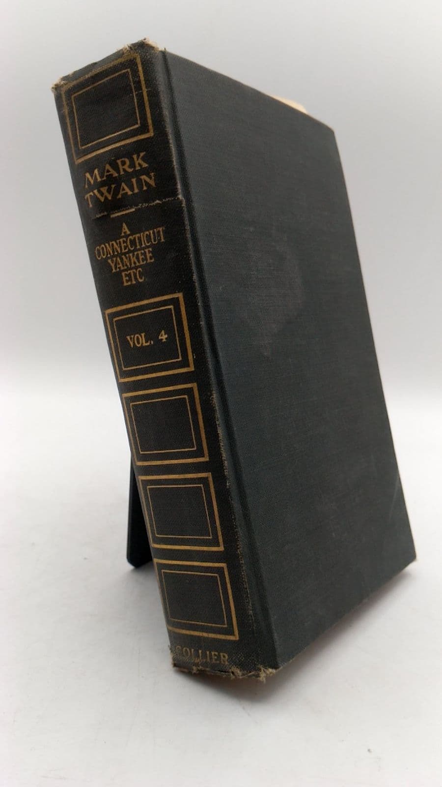 A Connecticut Yankee Vol. 4 by Mark Twain - front cover