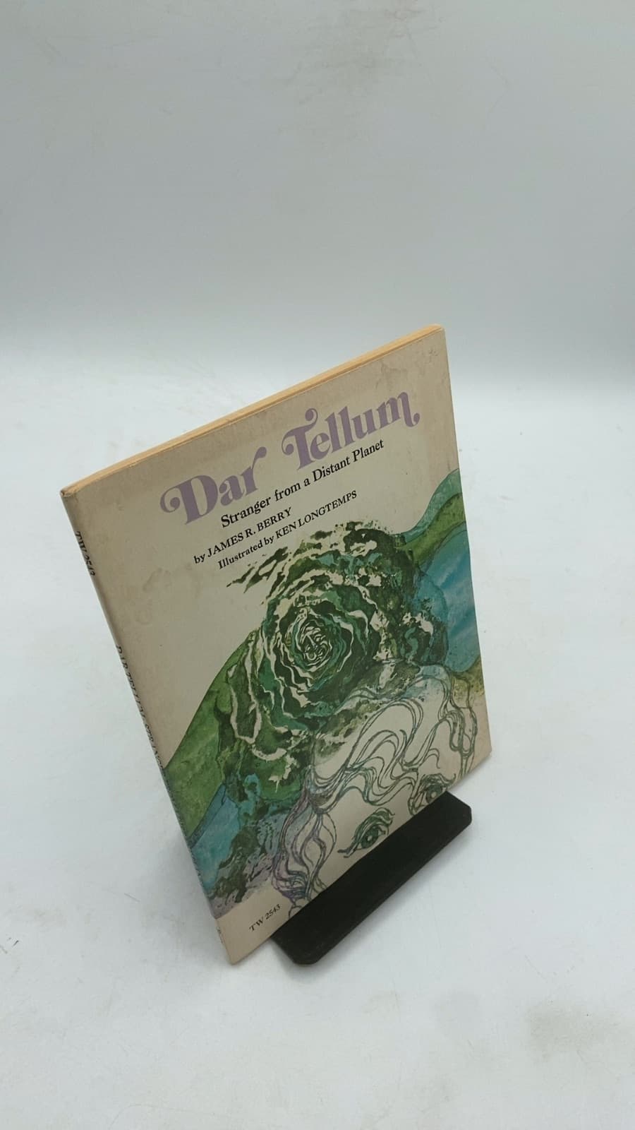 Dar Tellum, Stranger from a Distant Planet by James R. Berry - front cover