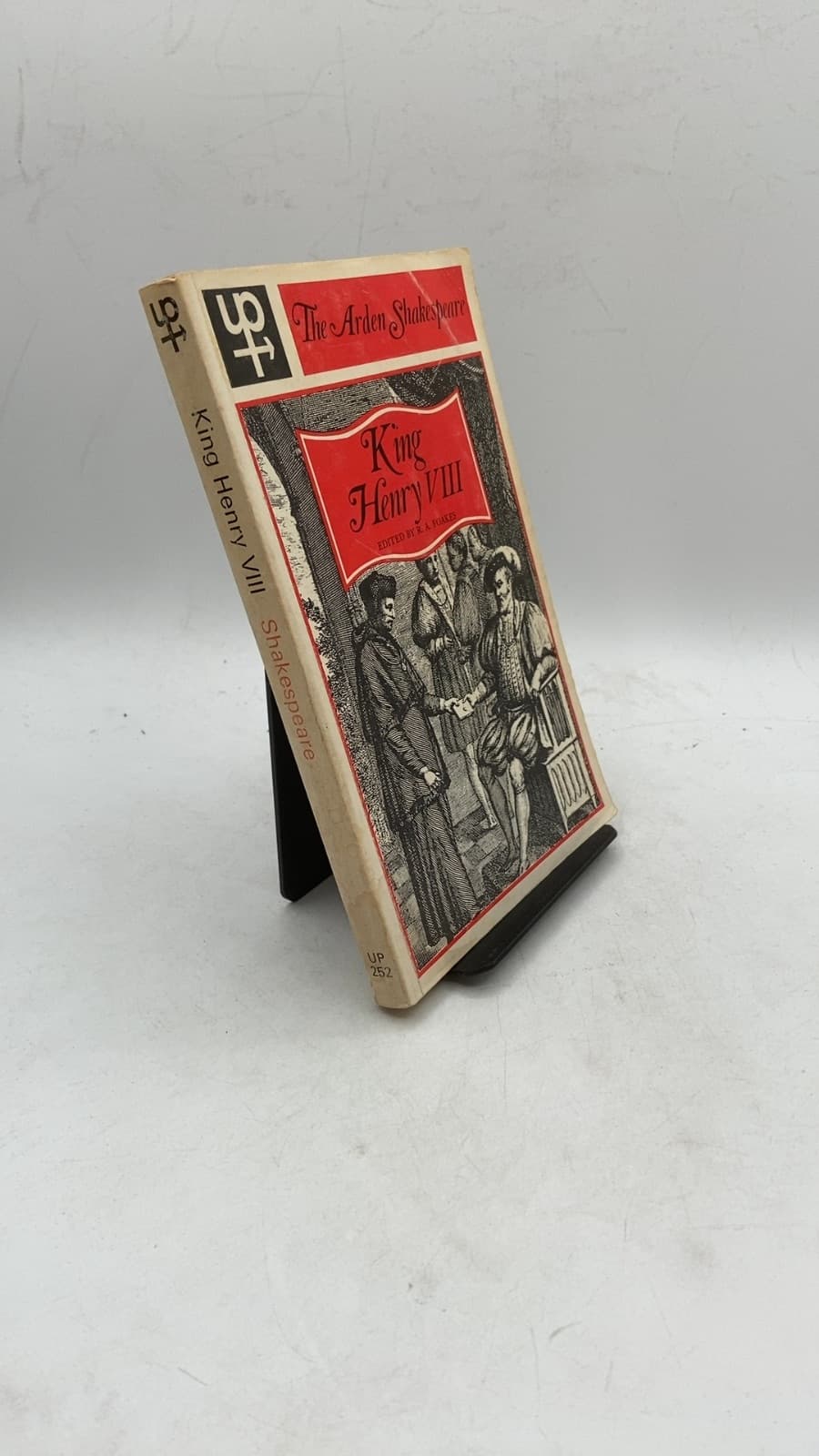 King Henry VIII by William Shakespeare - front cover