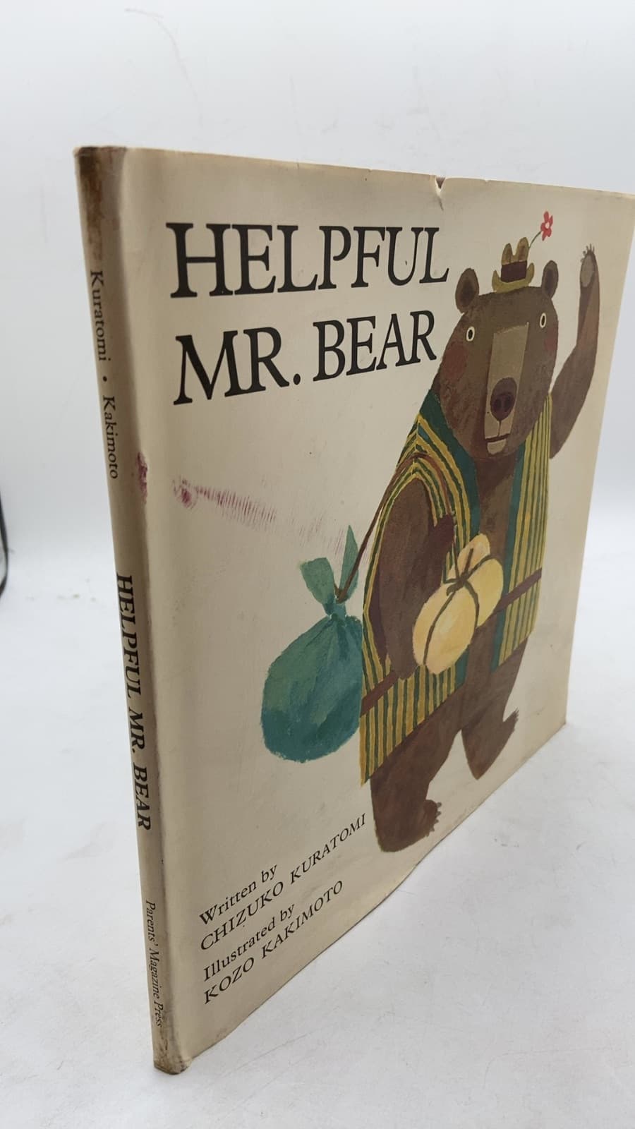 Helpful Mr. Bear by Chizuko Kuratomi - front cover