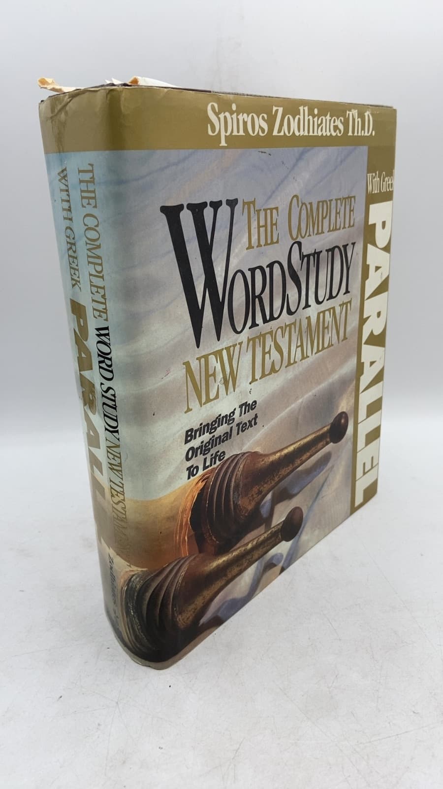 The Complete Word Study New Testament with Parallel Greek by Spiros Zodhiates, Th.D. - front cover