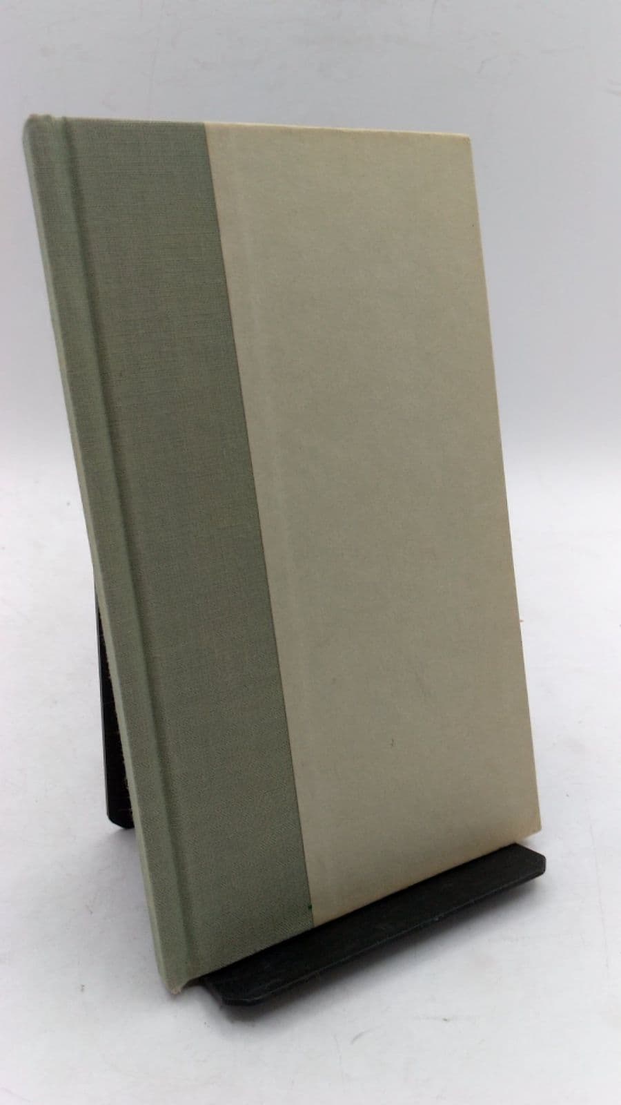 Memories of the Heart by Joan Walsh Anglund - front cover
