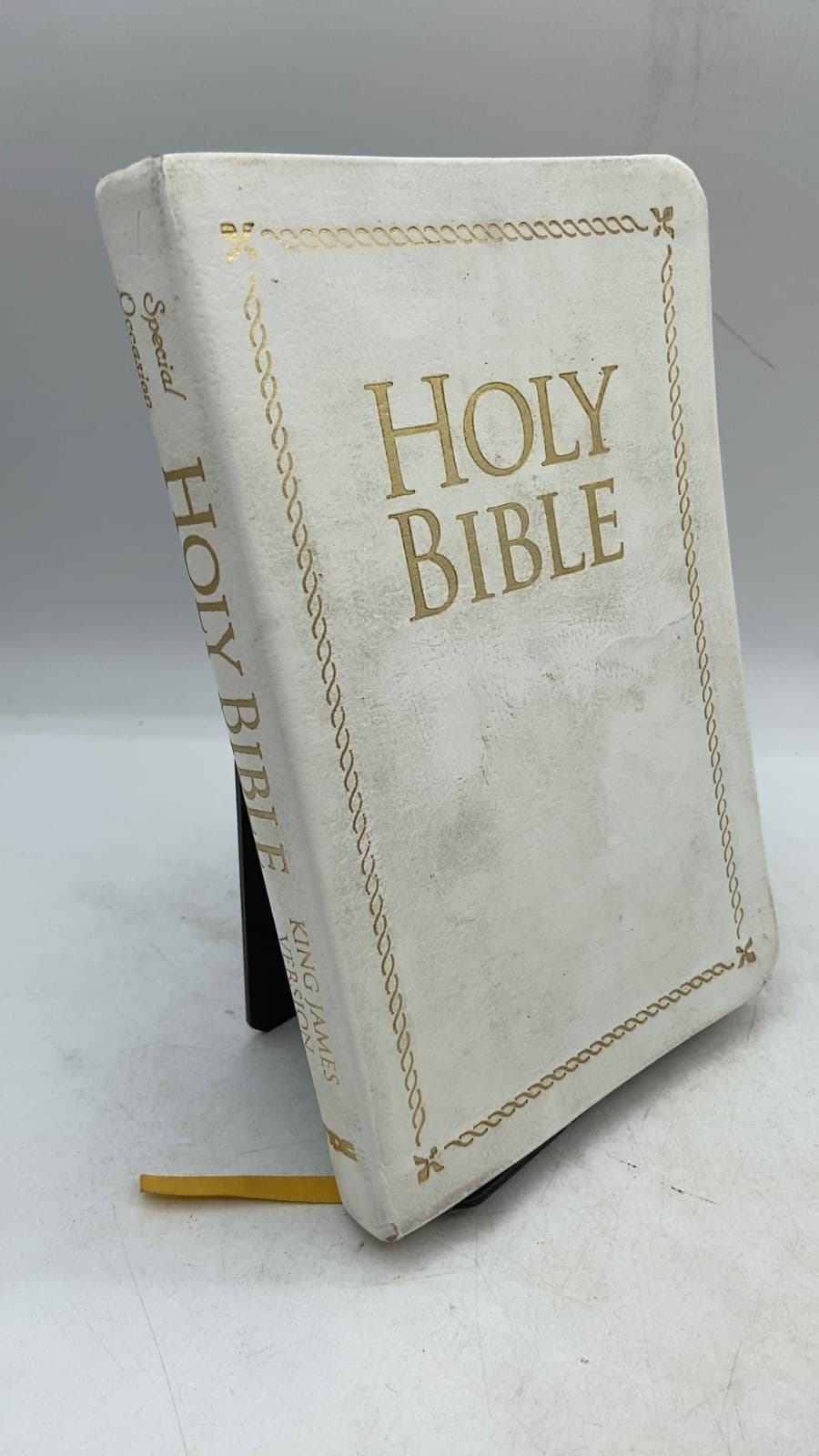 The Holy Bible: Holy Bible Special Occasion Edition Containing the Old and New Testaments - front cover