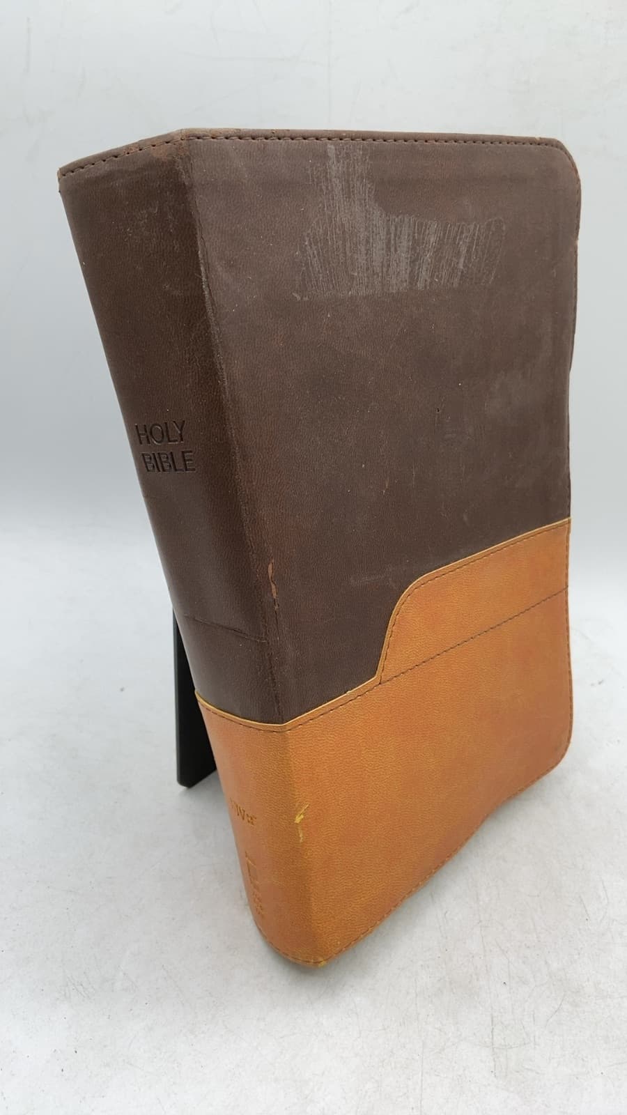 Holy Bible: New International Version - front cover
