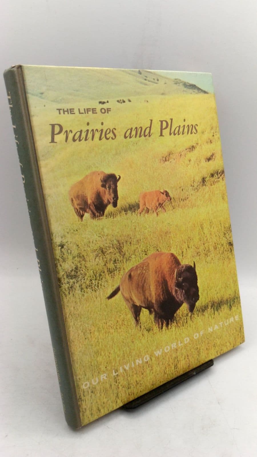 The Life of Prairies and Plains by Durward L. Allen - front cover