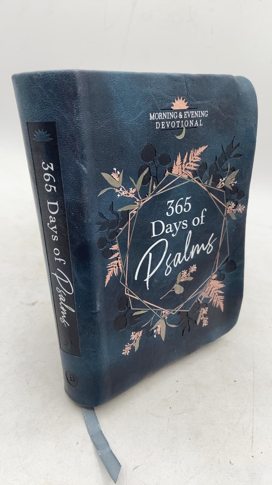 365 Days of Psalms: Morning & Evening Devotional by Janelle Anthony Breckell - front cover