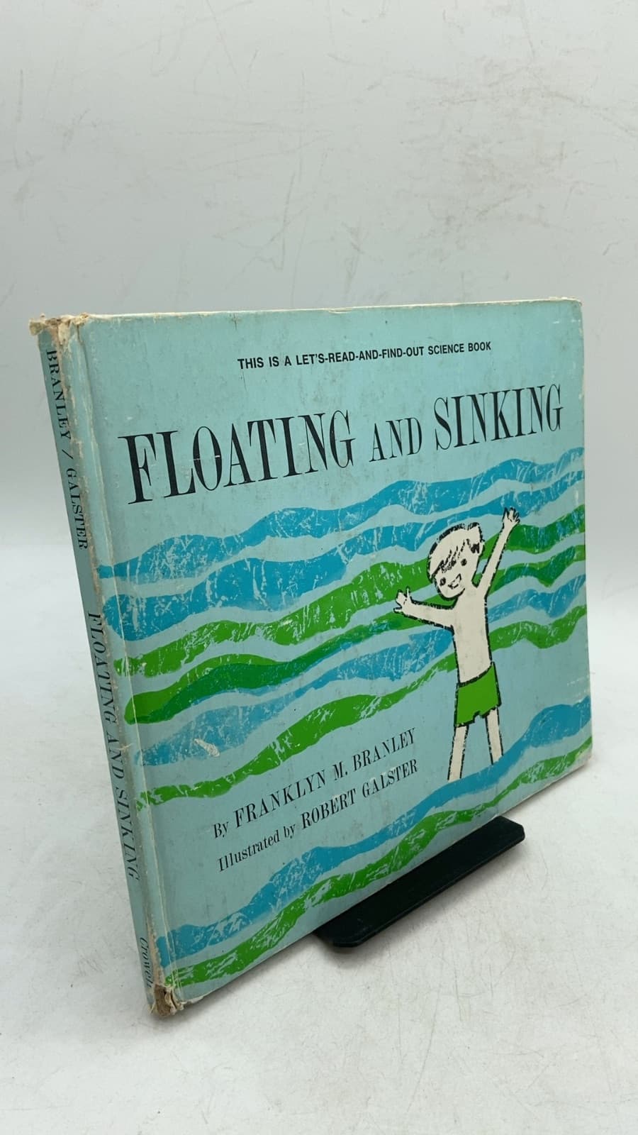 Floating and Sinking by Franklyn M. Branley - front cover