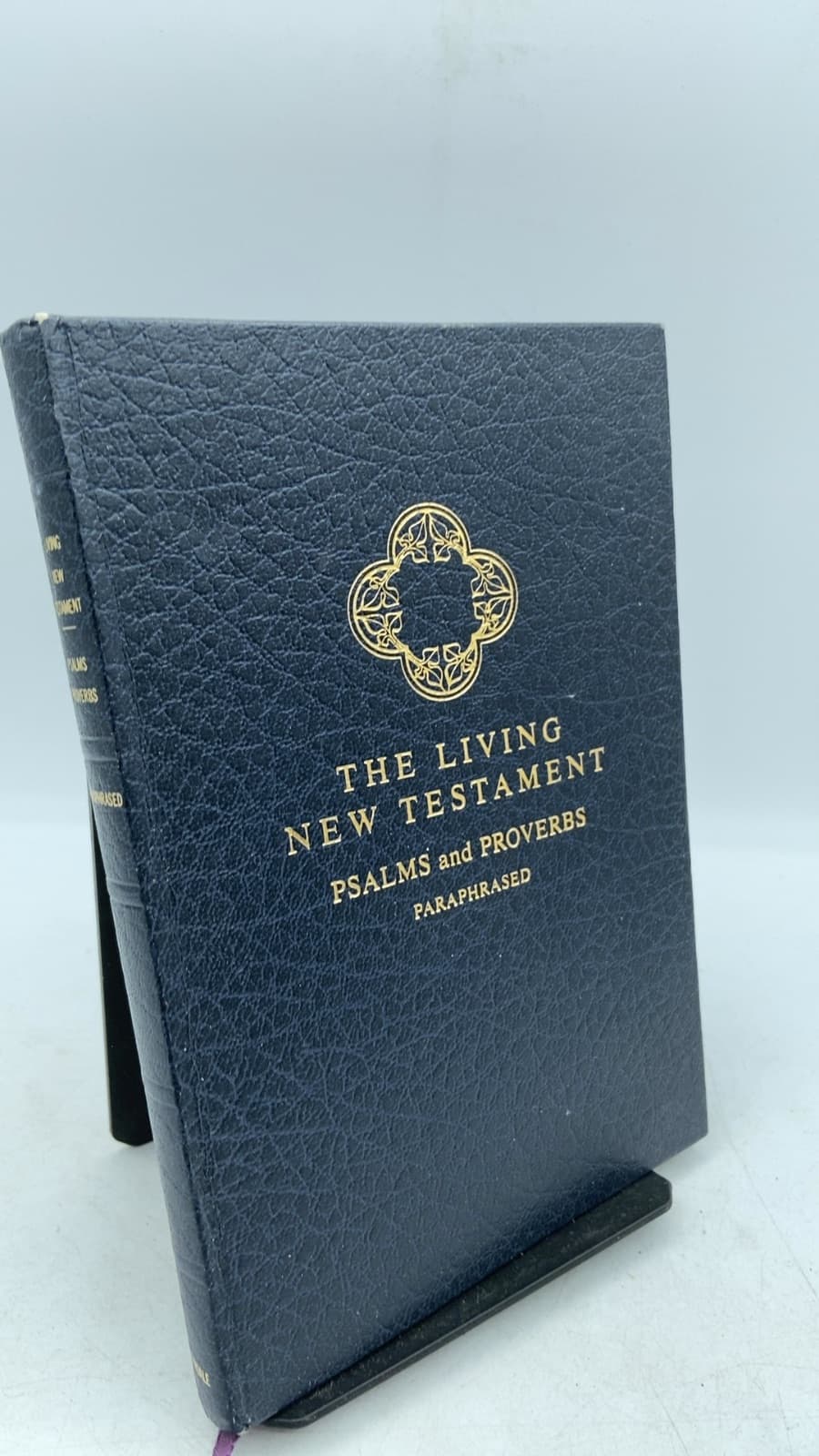 THE Living NEW Testament With Psalms and Proverbs Paraphrased - front cover