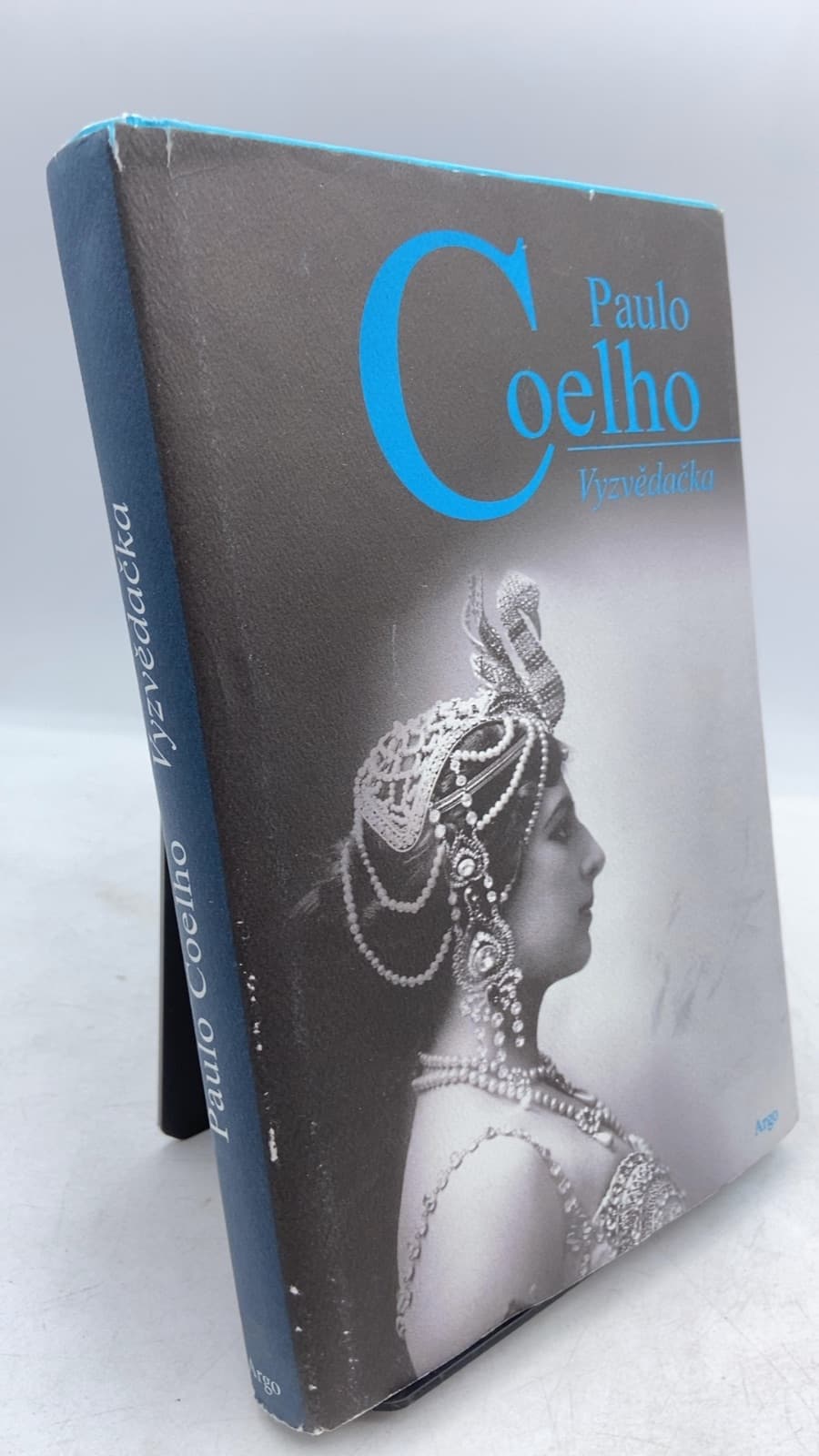 Vyzvědačka by Paulo Coelho - front cover