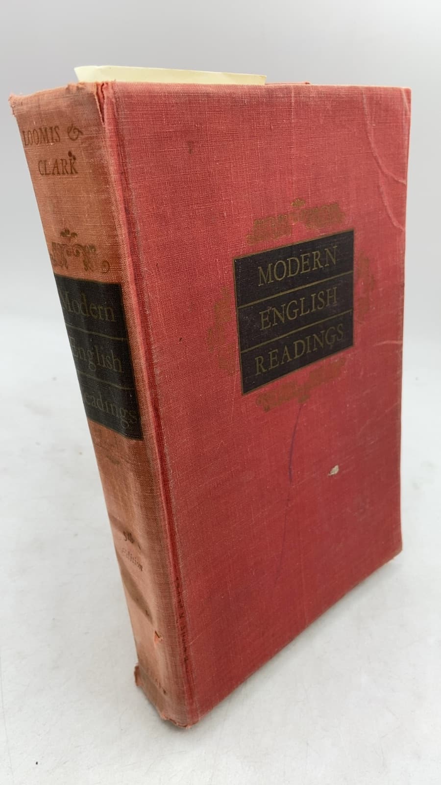 Modern English Readings by Roger Sherman Loomis and Donald Lemen Clark - front cover