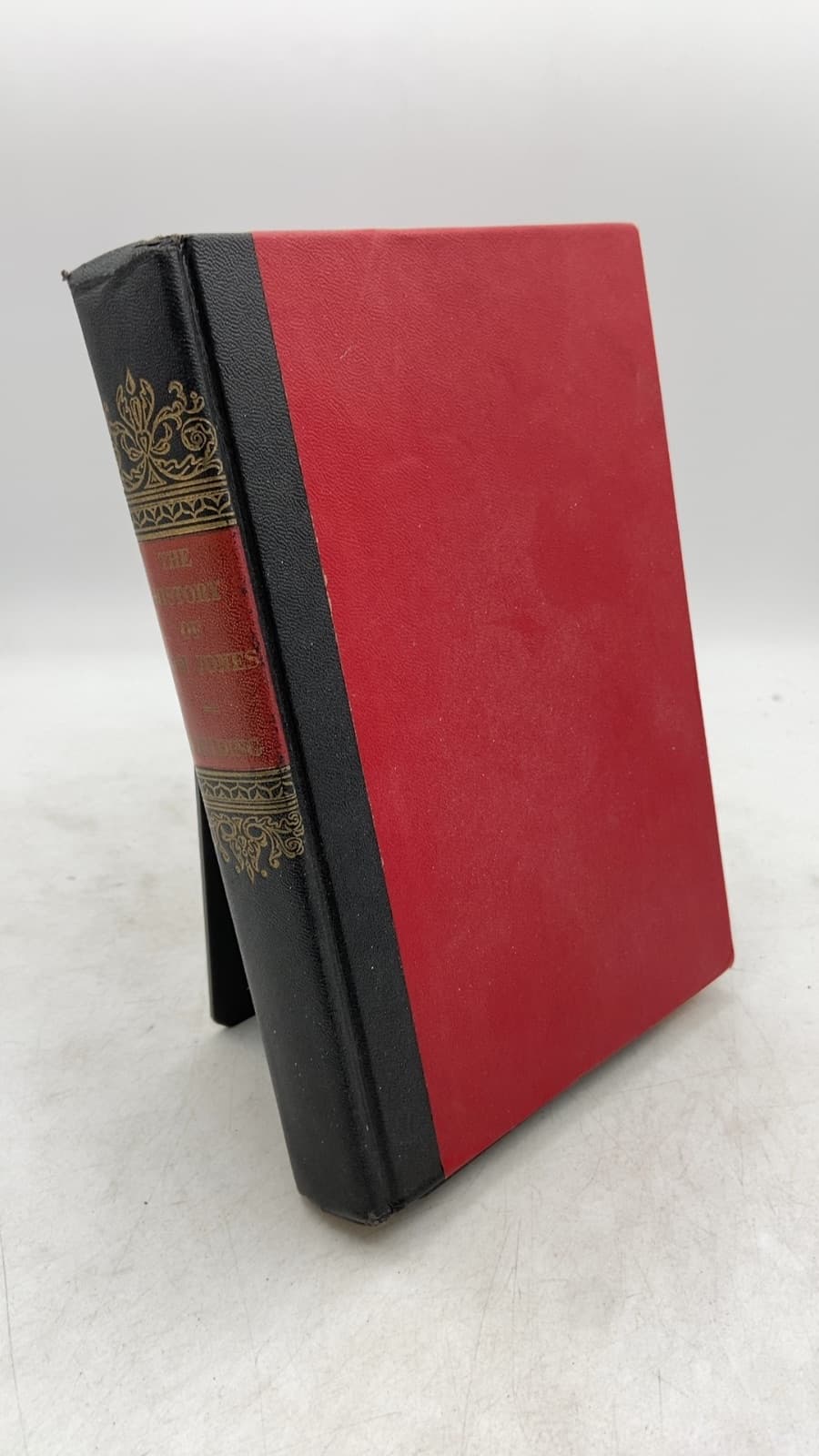 THE History OF TOM Jones by Henry Fielding - front cover