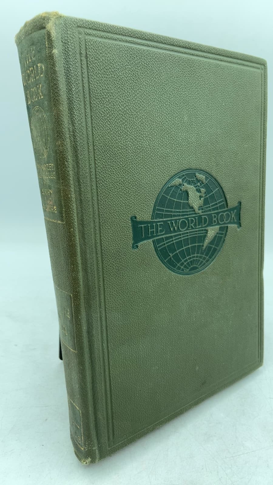 The World Book: Organized Knowledge in Story and Picture, Volume Eight by M. V. O'Shea (Editor-in-Chief) - front cover