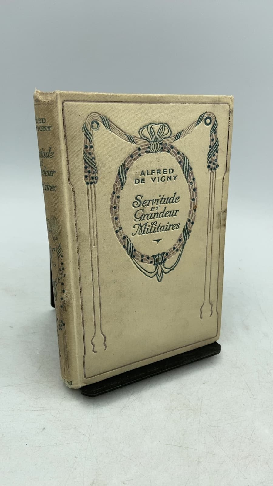 Servitude et Grandeur Militaires by Alfred de Vigny - front cover