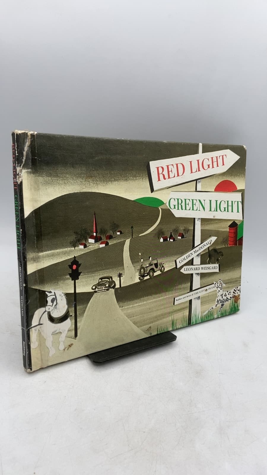 Red Light Green Light by Golden MacDonald - front cover