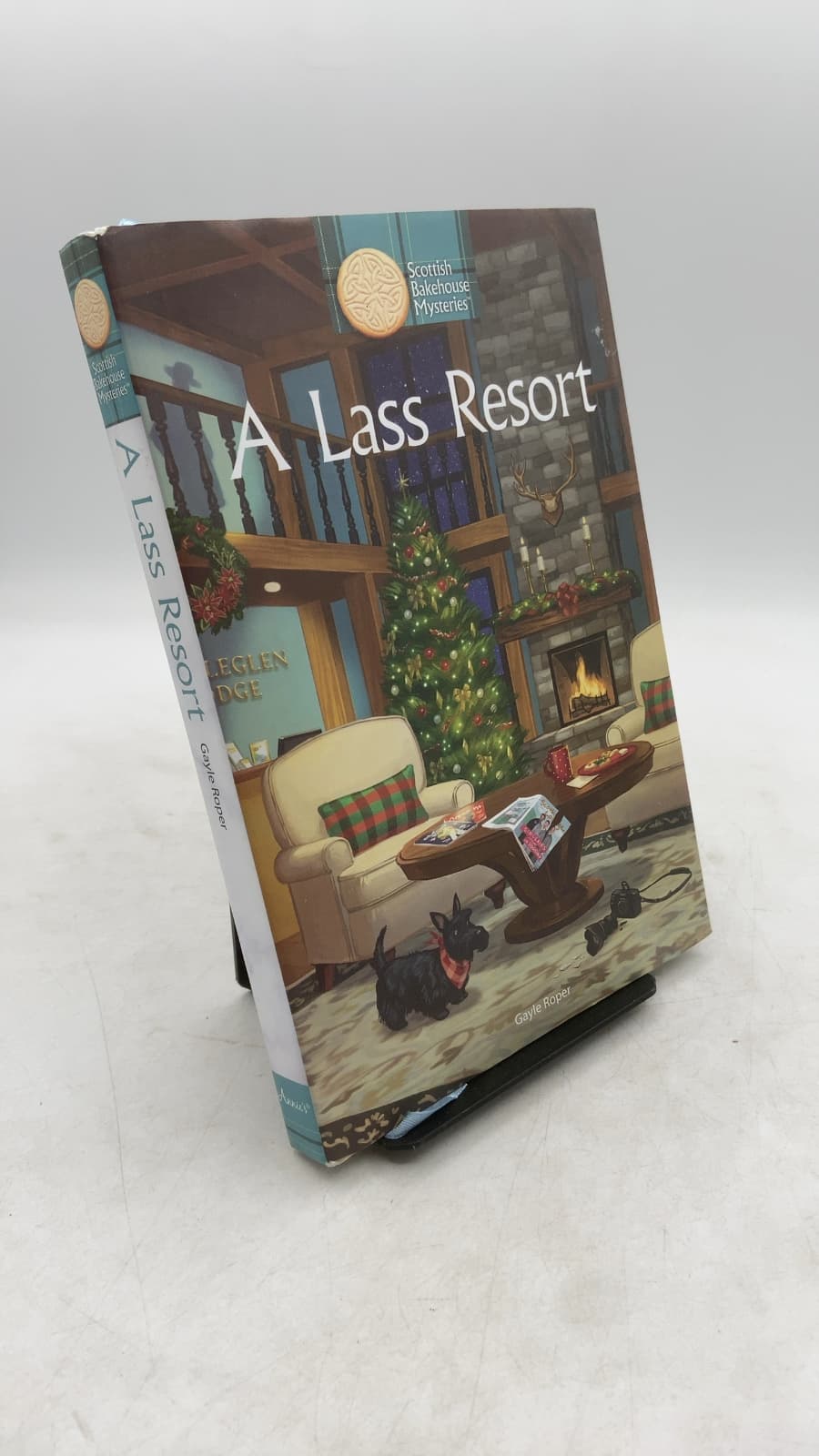 A Lass Resort by Gayle Roper - front cover