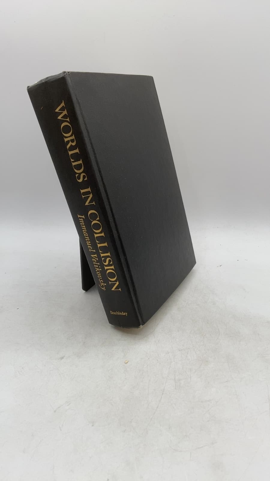 Worlds IN Collision by Immanuel Velikovsky - front cover