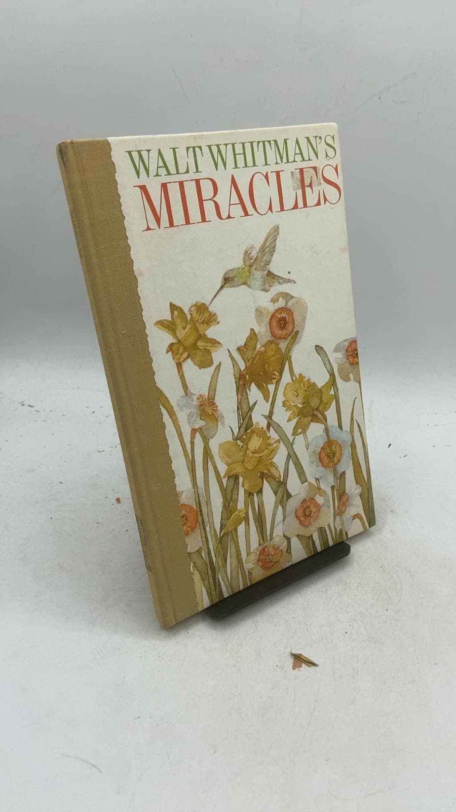 Walt Whitman's Miracles: Walt Whitman's Beautiful Celebration of Life by Walt Whitman - front cover