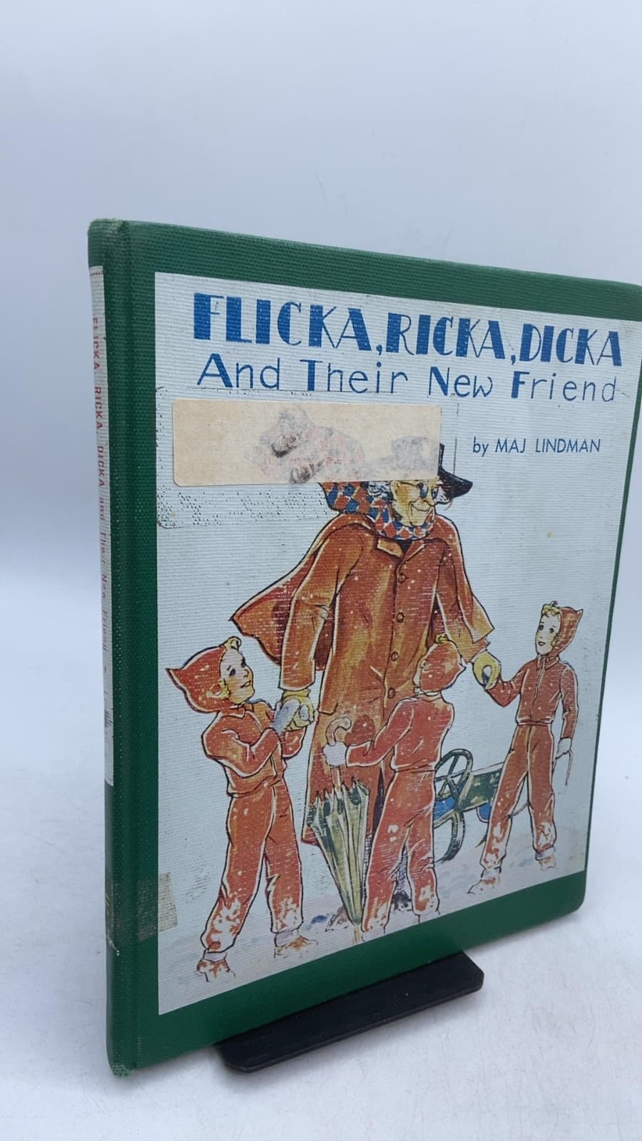 Flicka, Ricka, Dicka and Their New Friend by Maj Lindman - front cover