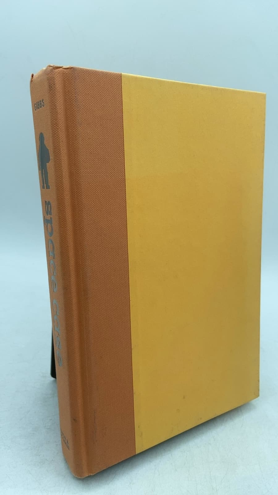 space case by Stuart Gibbs - front cover