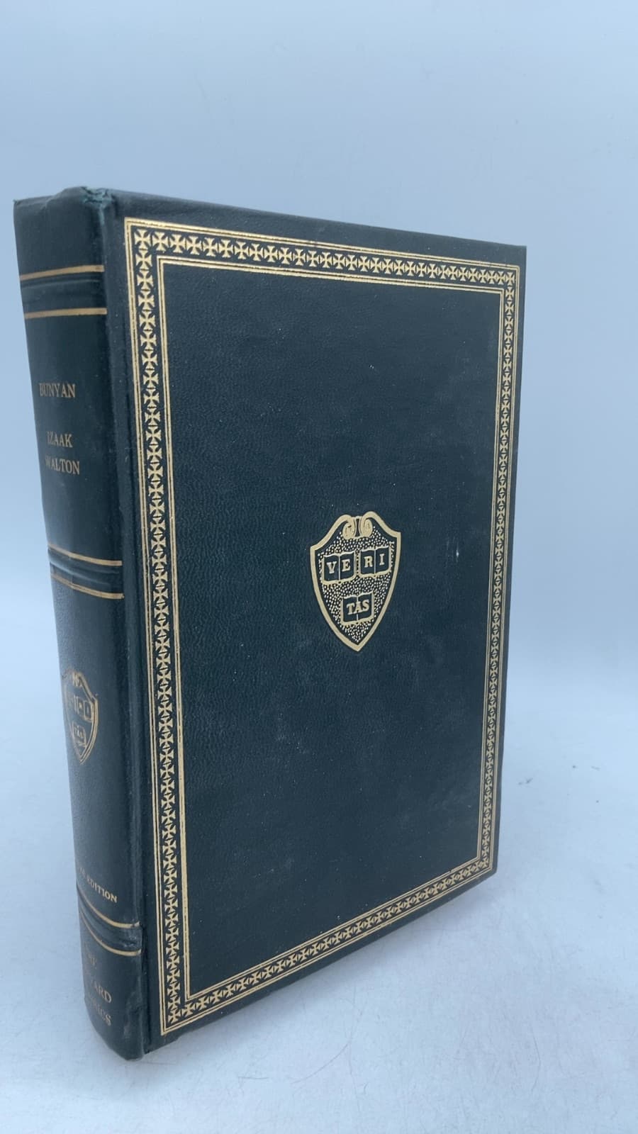 The Pilgrim's Progress / The Lives of John Donne and George Herbert by John Bunyan and Izaak Walton - front cover