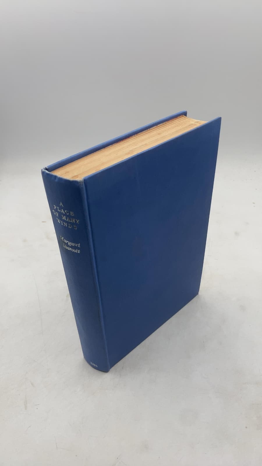 A Place of Many Winds by Margaret Sharcott - front cover