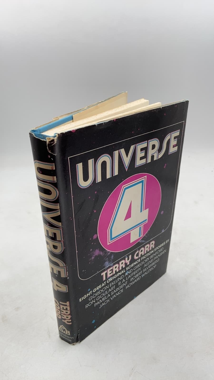 Universe 4 by Terry Carr - front cover