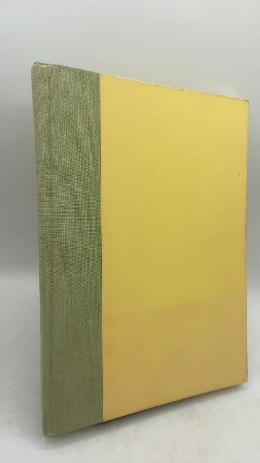 The Family Read-Aloud Holiday Treasury by Alice Low - front cover