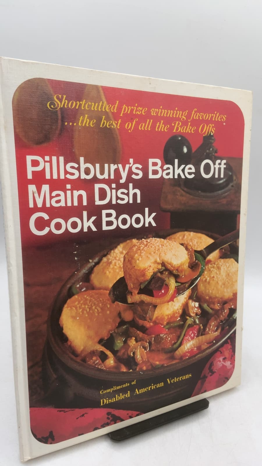 Pillsbury's Bake Off Main Dish Cook Book by Ann Pillsbury - front cover