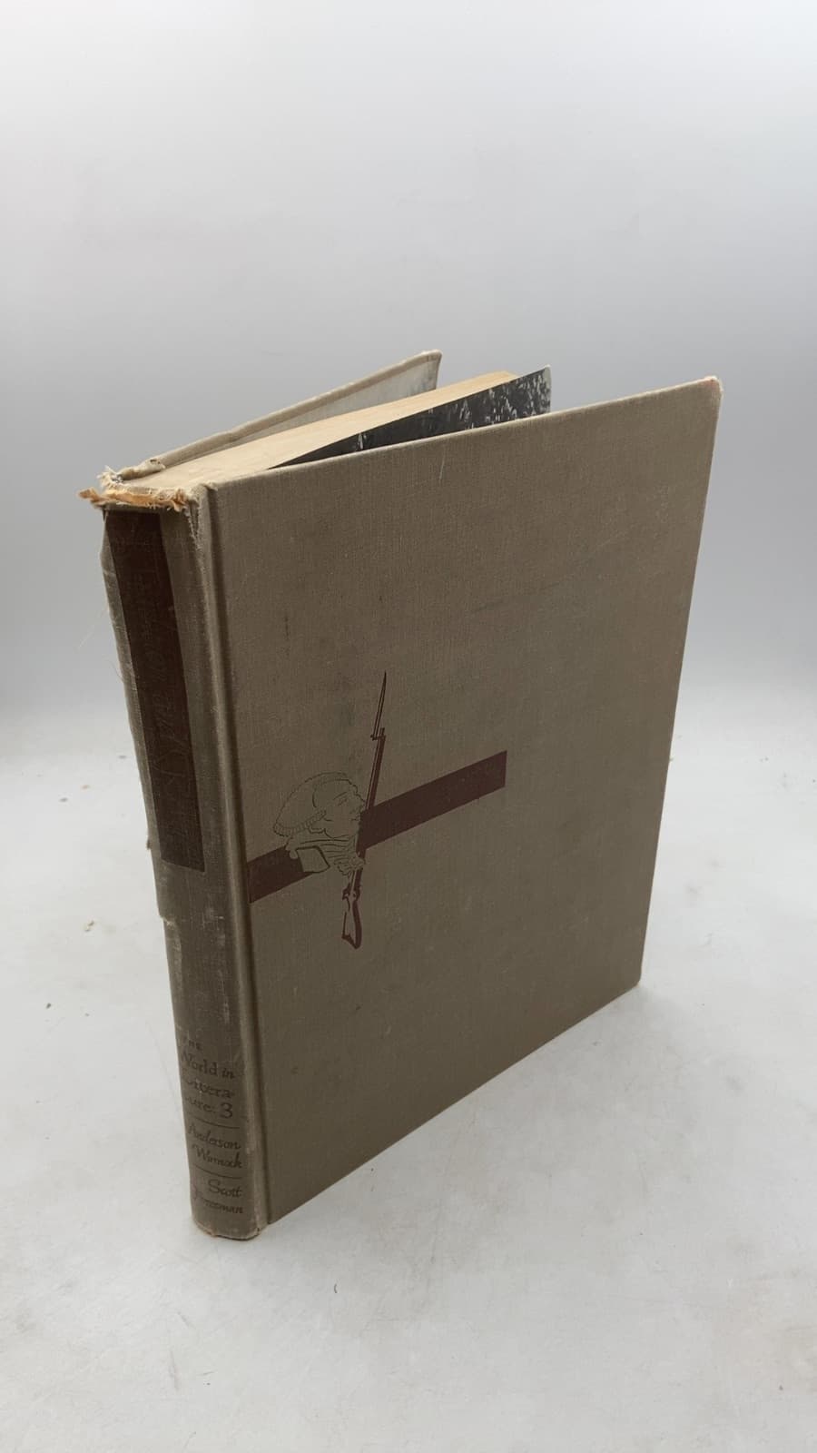 Tradition and Revolt: The literature of the Age of Reason and of the Romantic Era by George K. Anderson, Robert Warnock - front cover