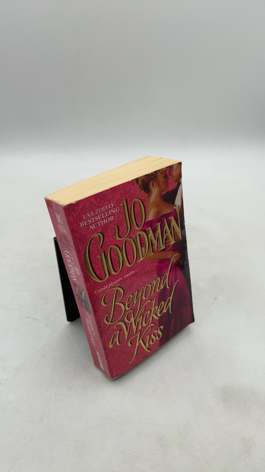 Beyond a Wicked Kiss by Jo Goodman - front cover