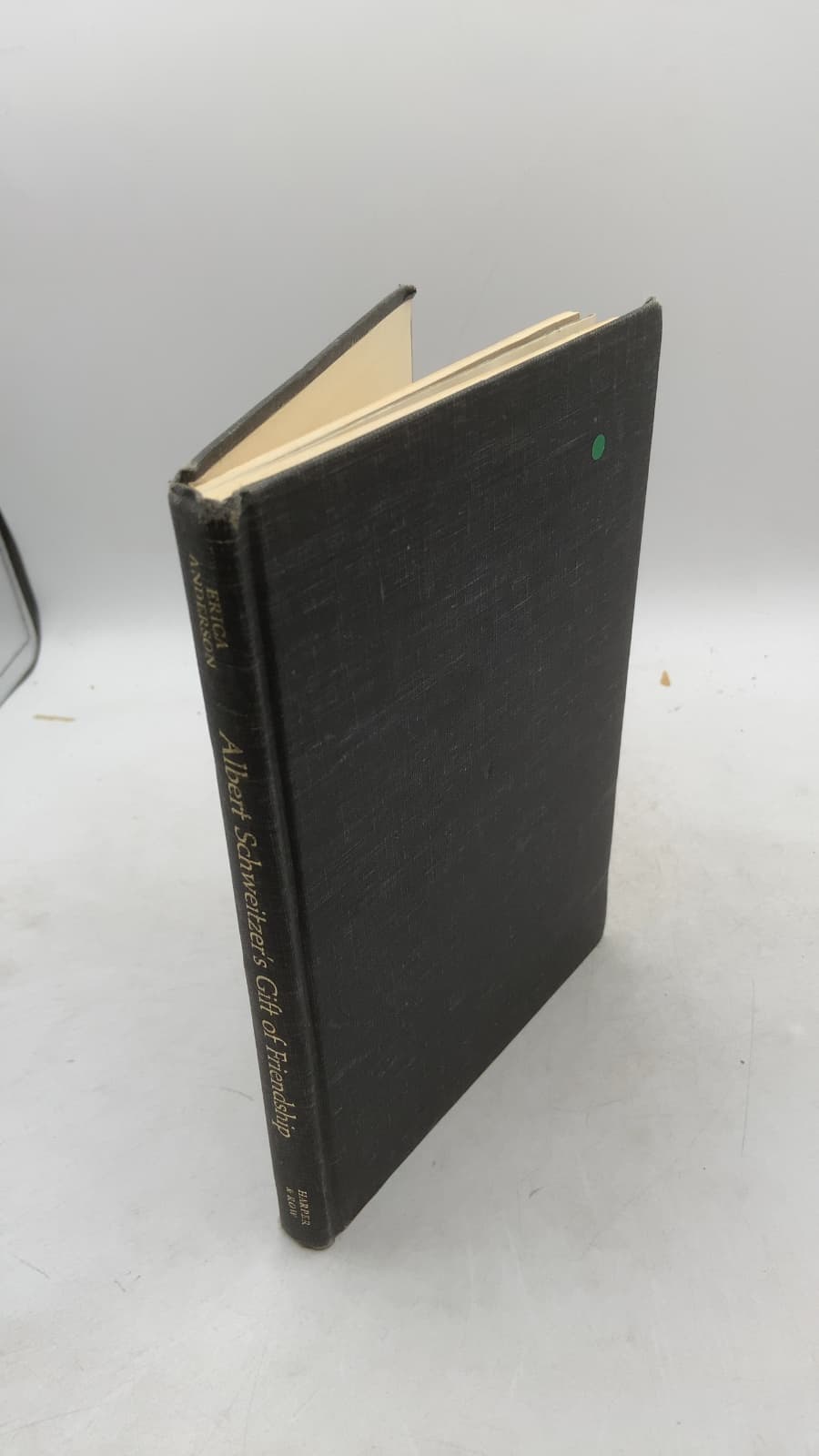 Albert Schweitzer's Gift of Friendship by Erica Anderson - front cover