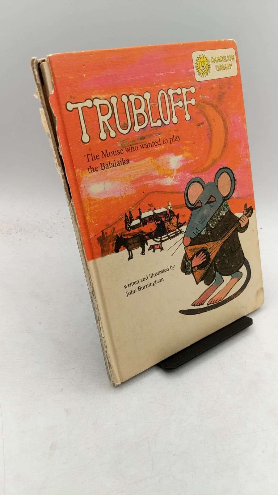 TRUBLOFF The Mouse who wanted to play the Balalaika by John Burningham - front cover