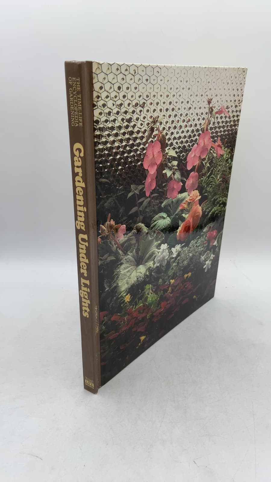 Gardening Under Lights by Wendy B. Murphy and the Editors of Time-Life Books - front cover