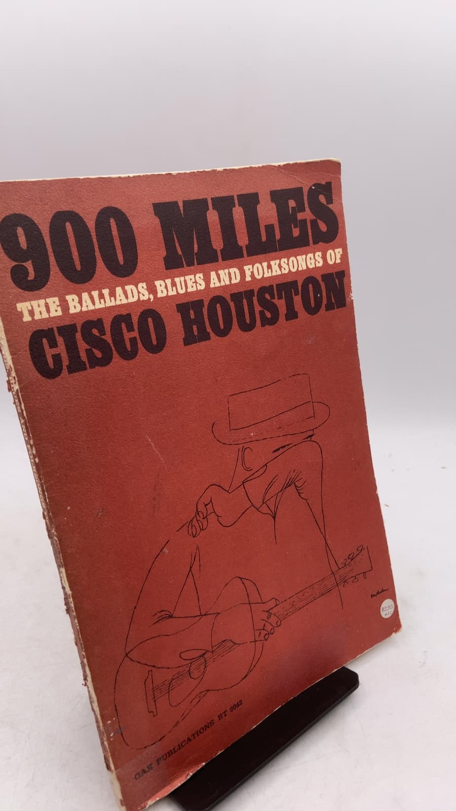 900 Miles: The Ballads, Blues and Folksongs of Cisco Houston by Cisco Houston (Artist), Moses Asch and Irwin Silber (Editors) - front cover