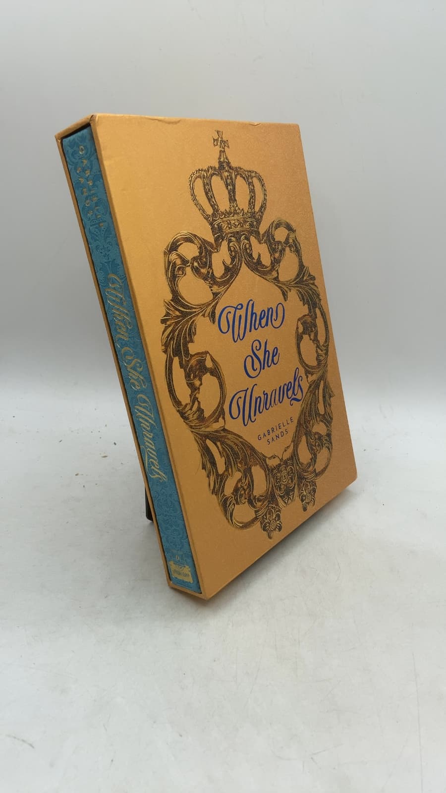 When She Unravels by Gabrielle Sands - front cover